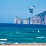 Kitesurfeur sur la plage d’Essaouira