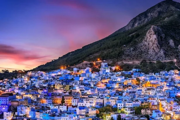 Un refuge de paix entre ciel et montagne.